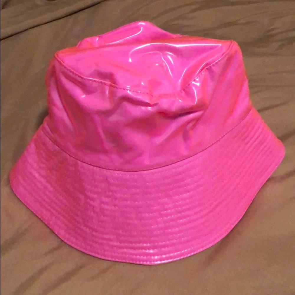 Gilles Francois Paris Pink bucket hat